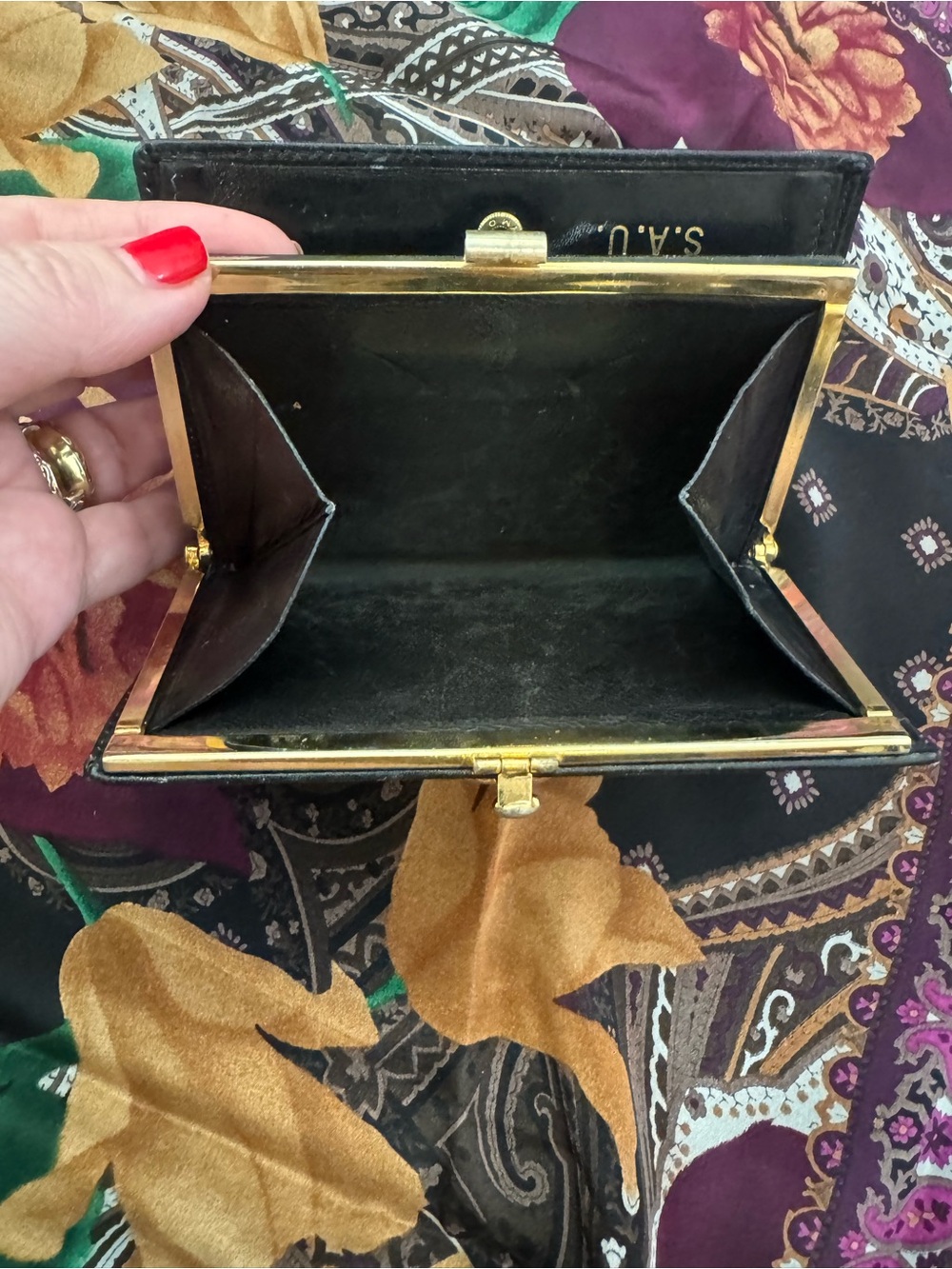 Vintage Gucci Black Leather Wallet with Gold horsebit Hardware - Picture 3 of 14